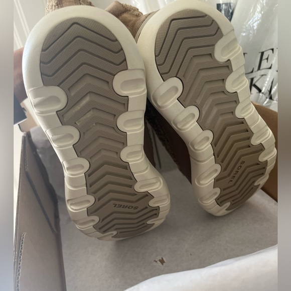 NWT EXPLORER™ II JOAN COZY SHERPA WINTER BOOT Delta Fawn Taupe Tan | Size 8.5 - Picture 8 of 11